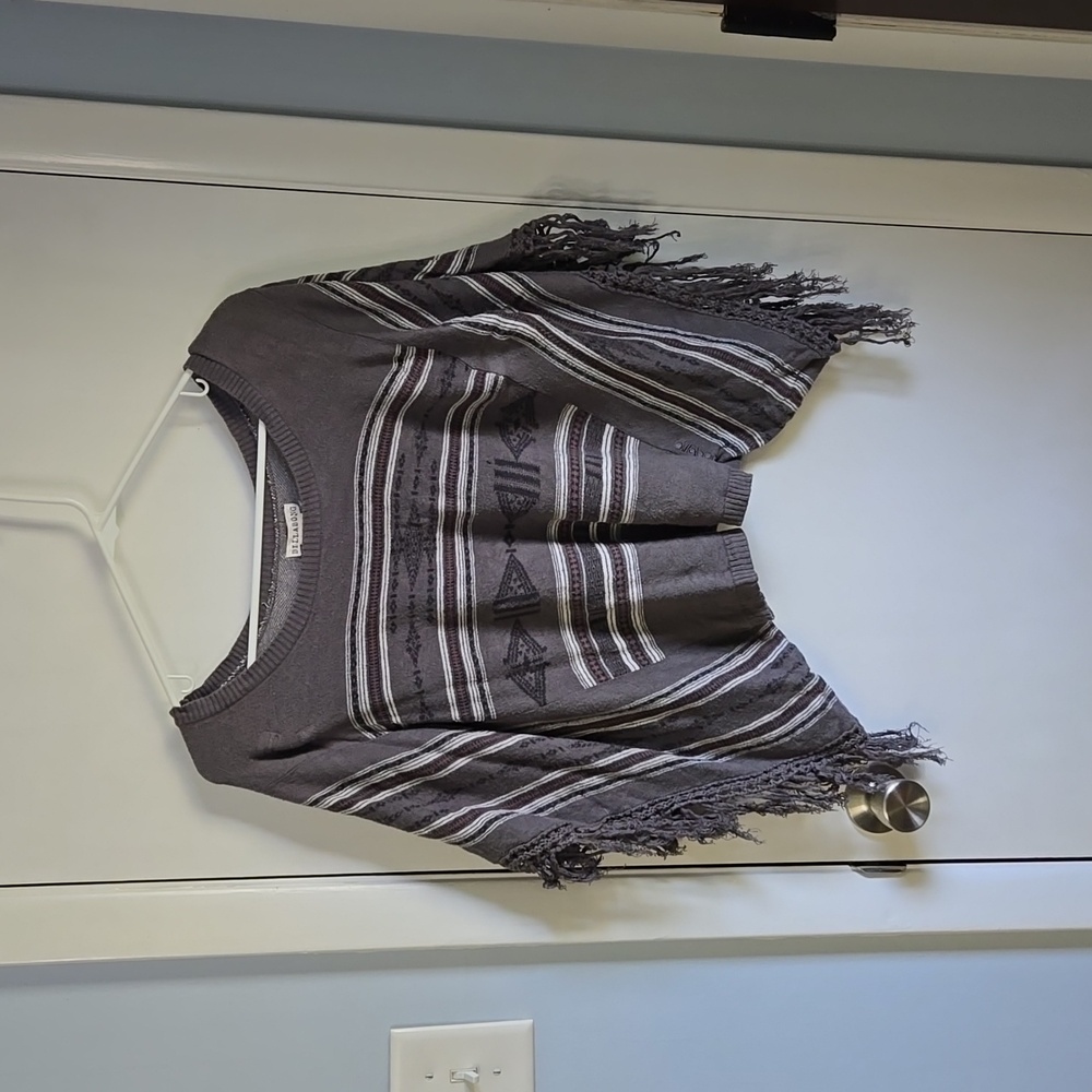 Billabong poncho sweater